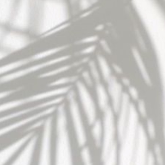 Meet your Posher, Beatriz - Picture 1 of 1